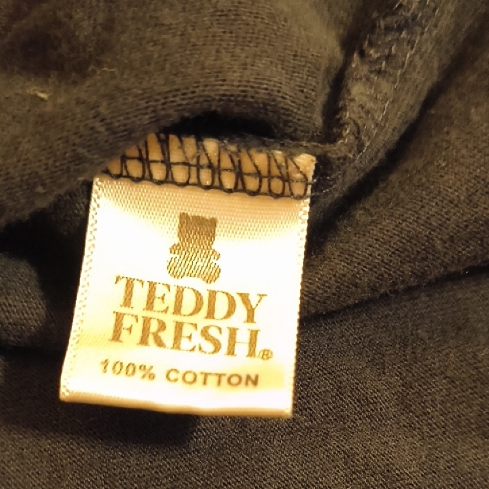 Teddy Fresh Black Tee with Bear Holding Red Heart - Picture 4 of 5